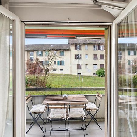 Cozy 2 Bedroom Apartment In Zürih Dış mekan fotoğraf